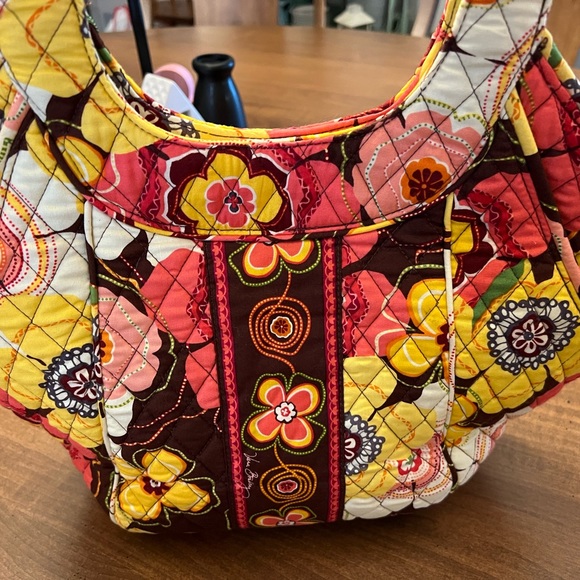 Beautiful Spring/Summer Purse - Picture 2 of 5